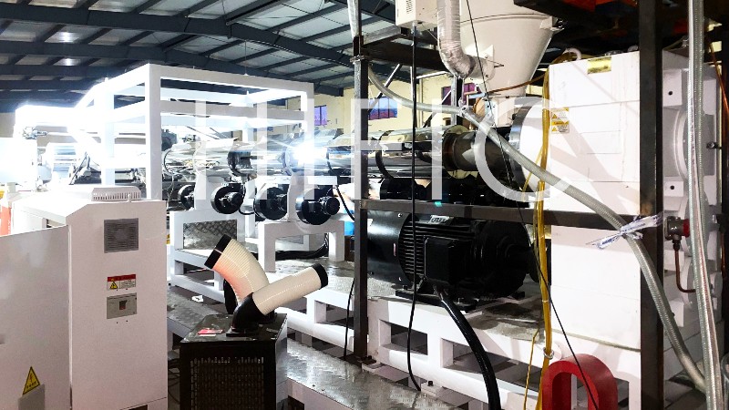 海菲克永磁电机为塑料板材生产线注入绿色动能